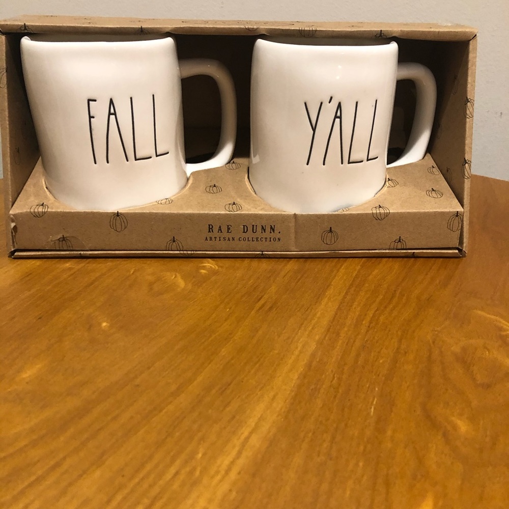Rae Dunn mug set